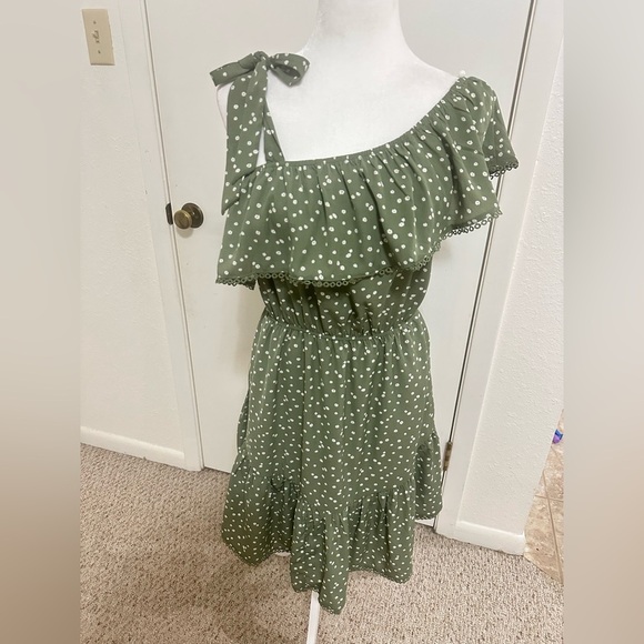 Davi Dana polka dot green one shoulder sleeveless mini dress with lace trim - Picture 6 of 10